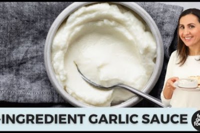 Lebanese Garlic Sauce (Toum)