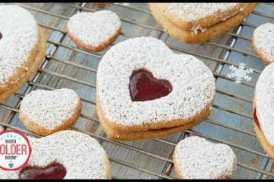 Classic Austrian Linzer Cookies