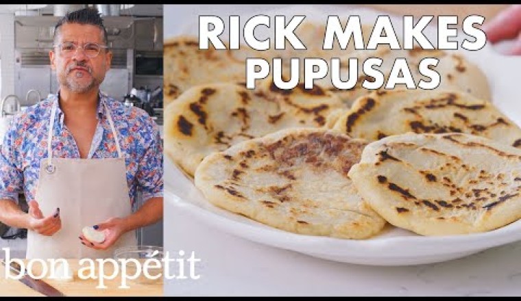 Making Pupusas (Fried Corn Fritters)