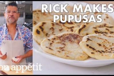 Making Pupusas (Fried Corn Fritters)