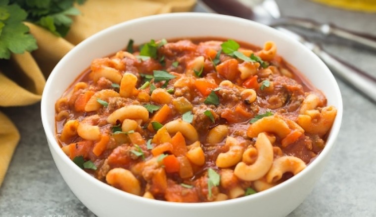 Beef and Tomato Macaroni Soup