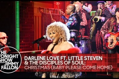 Darlene Love: Christmas (Baby Please Come Home) ft. Little Steven and The Disciples of Soul