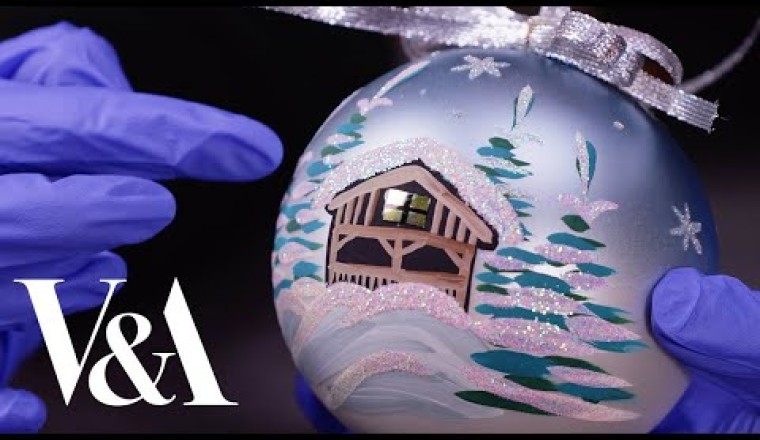 Unboxing Christmas Baubles