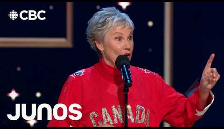 Anne Murray receives Lifetime Achievement Award