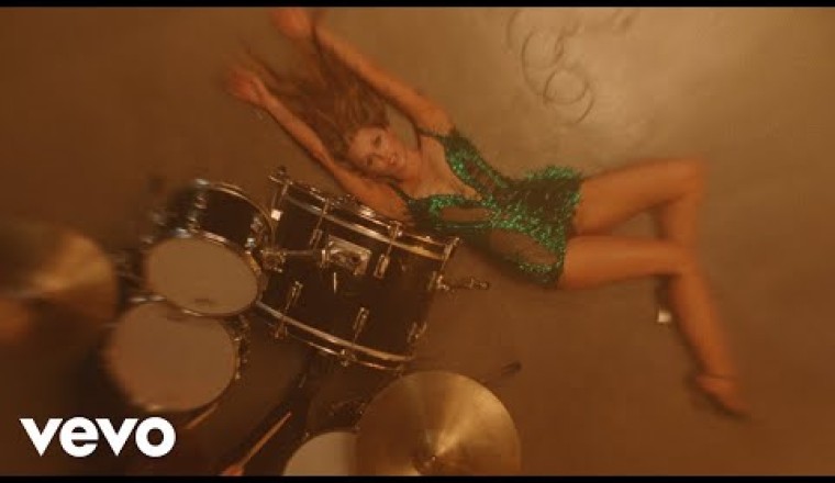 Miley Cyrus Releases Sultry New Single ‘End of the World’