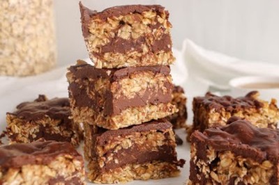 No Bake Peanut Butter Chocolate Oatmeal Bars