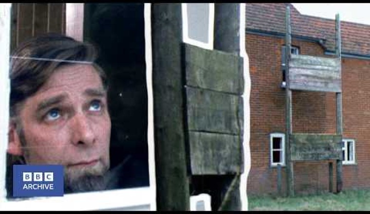 1972: The CURIOUS CASE of the BLOCKED WINDOW