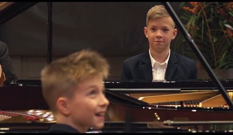 11 and 12 Year-Old Pianist Bros Play Mozart's "Lodron" Concerto No. 7 (KV.242)