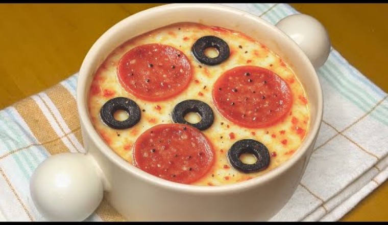 Make This Delicious Mug Pizza In Just 2 Minutes!