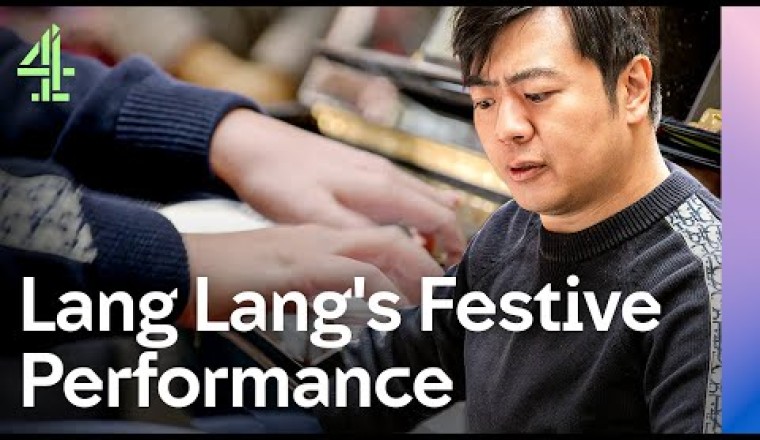 Lang Lang’s AMAZING Piano Christmas Performance Draws Massive Crowd