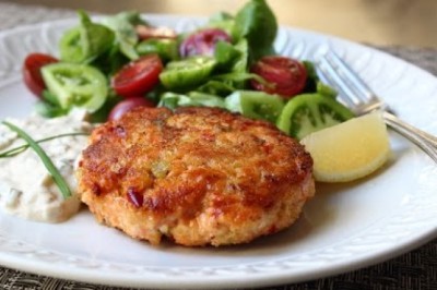 Fresh Salmon Cakes