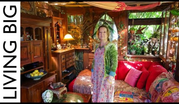 Secret Tiny Home and Garden Hidden In The Heart Of The City