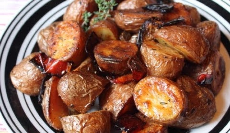 Roasted Red Potatoes - Simple Yet Awesome Roasted Potato Side Dish