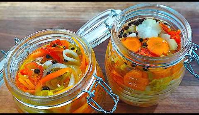 2 Incredible Ways to Make Jamaican Escovitch Sauce: The Ultimate Pickled Pepper Recipe