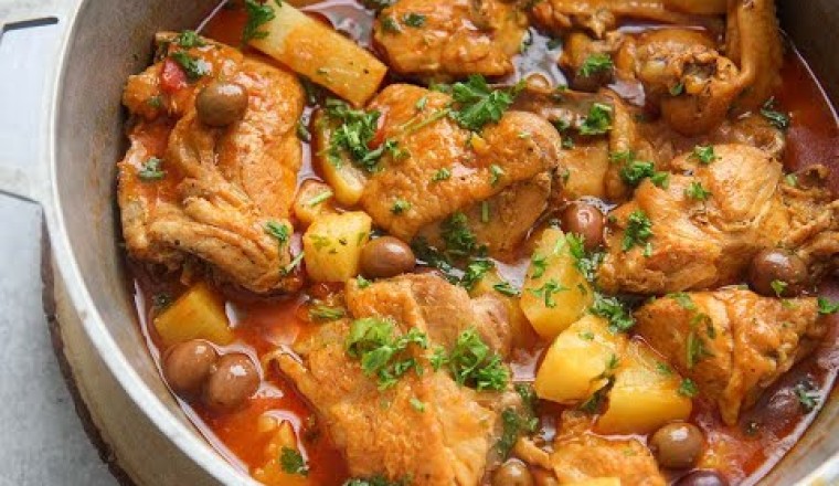 Pollo Guisado (Puerto Rican Chicken Stew)