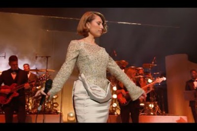 RAYE Delivers a Soul-Stirring “Cry Me a River” at the 2025 Fashion Awards