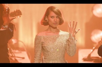 RAYE Performs “Where Is My Husband” at the 2025 Fashion Awards