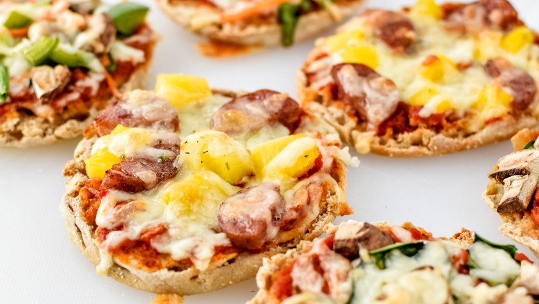 English Muffin Pizzas