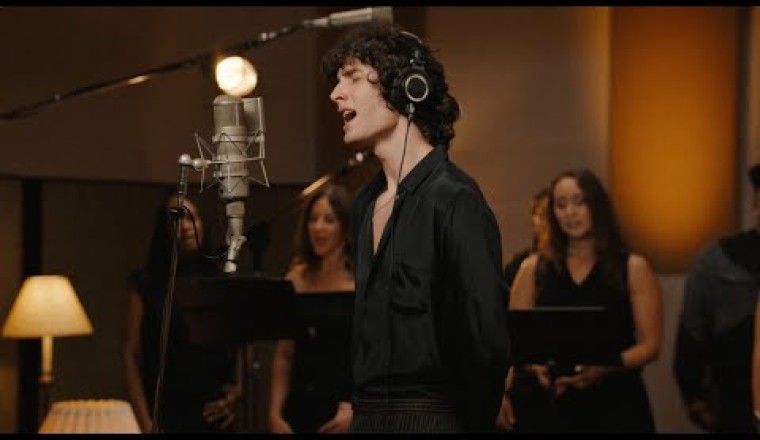 SOMBR Performs “My Body Isn’t Ready” Live at Sound City